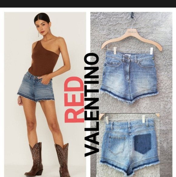 RED Valentino Pants - Red valentino cute little shorts